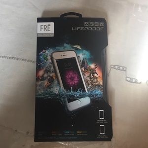 BRAND NEW Lifeproof FRE Case (6 Plus/6s Plus)